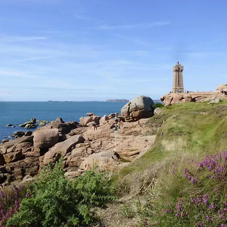 Casa vacanze With Beautiful Garden, Paimpol